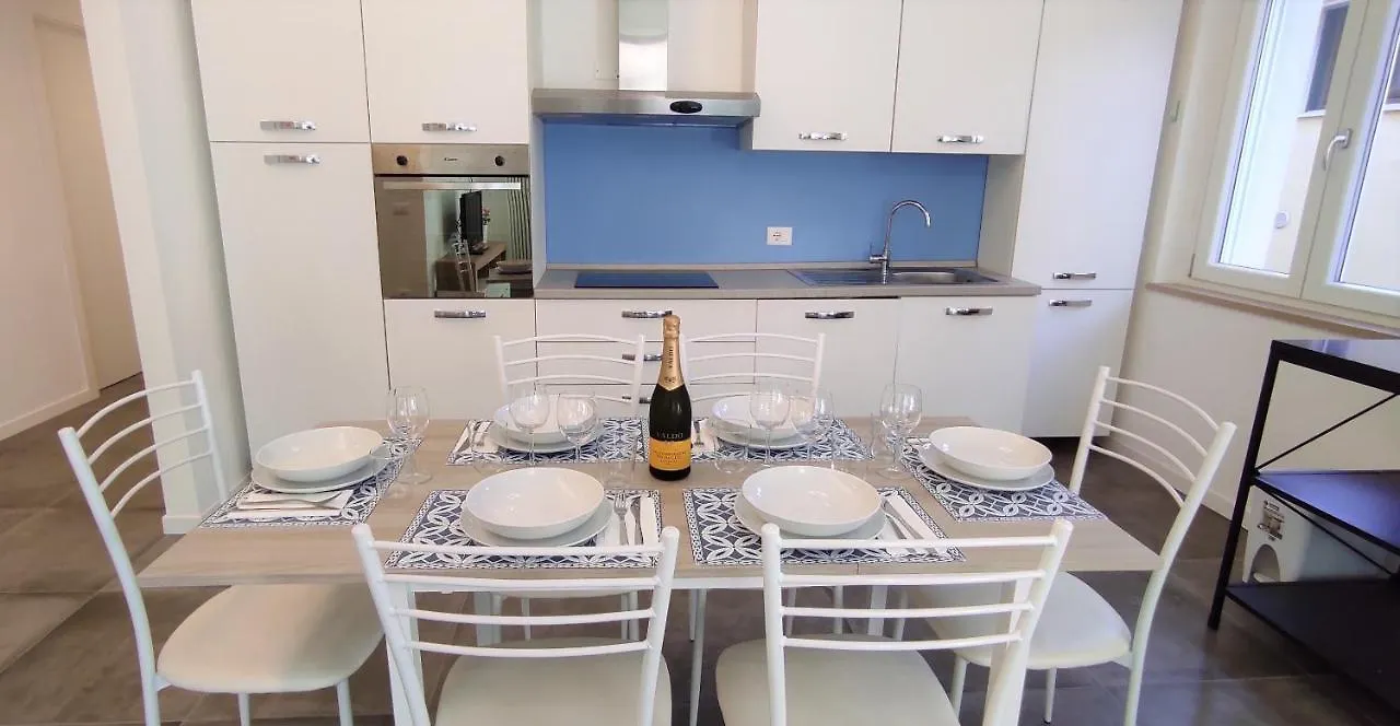 Lux Family Apartment Bardolino 0*,